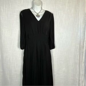 Just...Taylor Dress size 8 Black Long Sleeve Dress (Necklace not included)